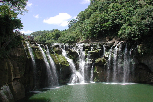 ShifenWaterfall 1